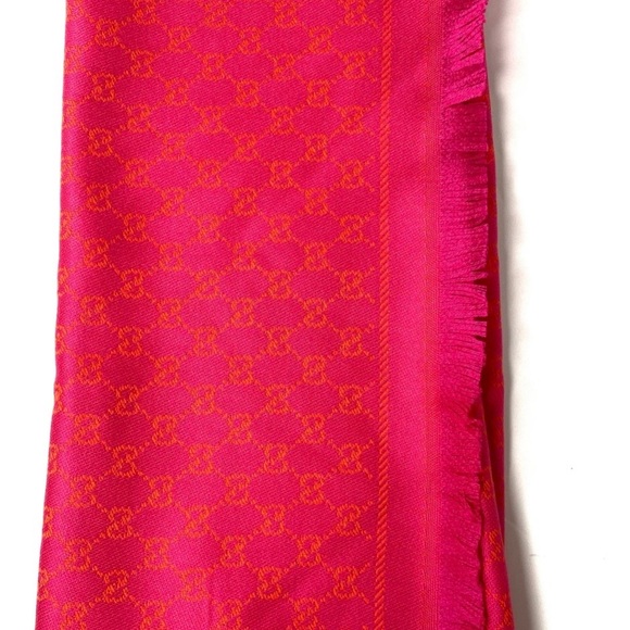 GUCCI
Pink and Orange Wool GG Jacquard Scarf - Picture 1 of 5